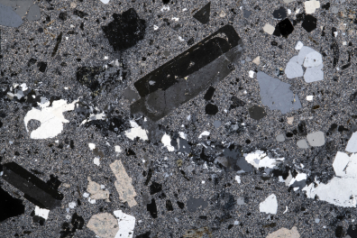 Trachyte - Trachyandésite (Q481) LPA x 1,6